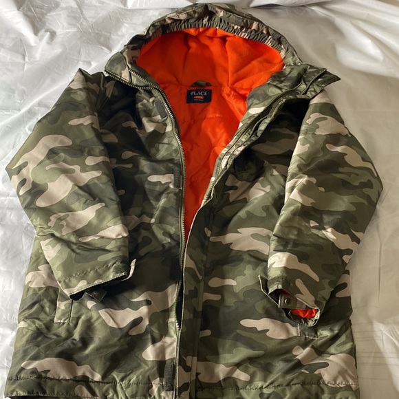 Place Youth Large size 10/12 camouflage rain proof water proof jacket. - Picture 2 of 8